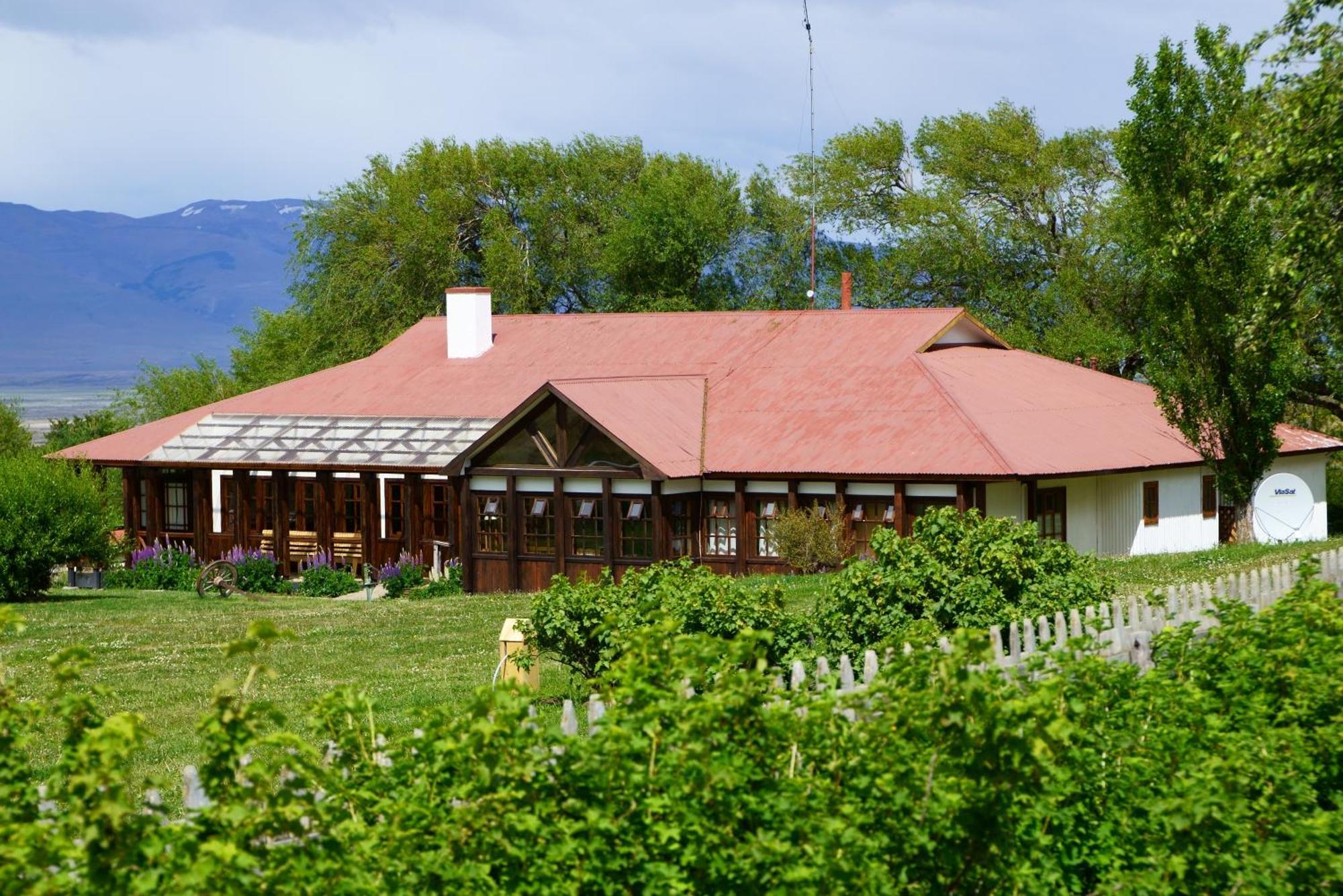 Estancia Cerro Guido Torres del Paine National Park Exterior photo